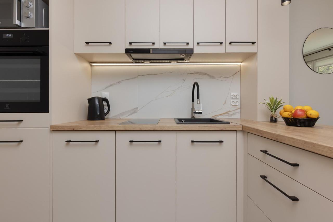 Aleja Jana Pawla II Studio Warsaw By Noclegi Renters Exterior photo